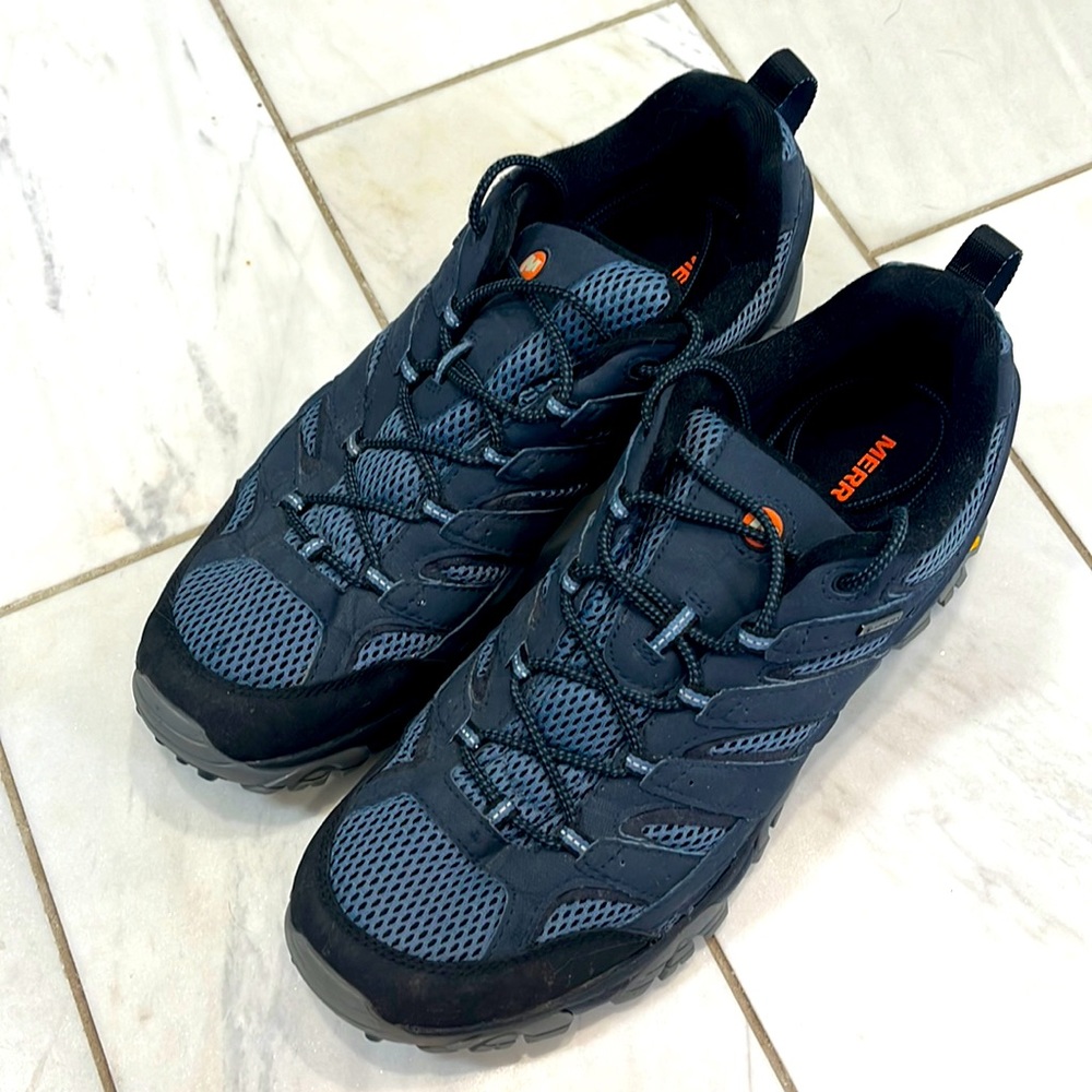 Men’s Merrell Moab Gore-tex hiking shoe, size 13